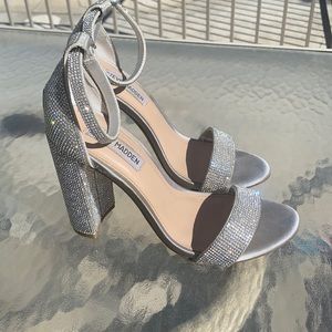 COPY - STEVE MADDEN 7.5 HIGH HEELS WORN ONCE RHIN…